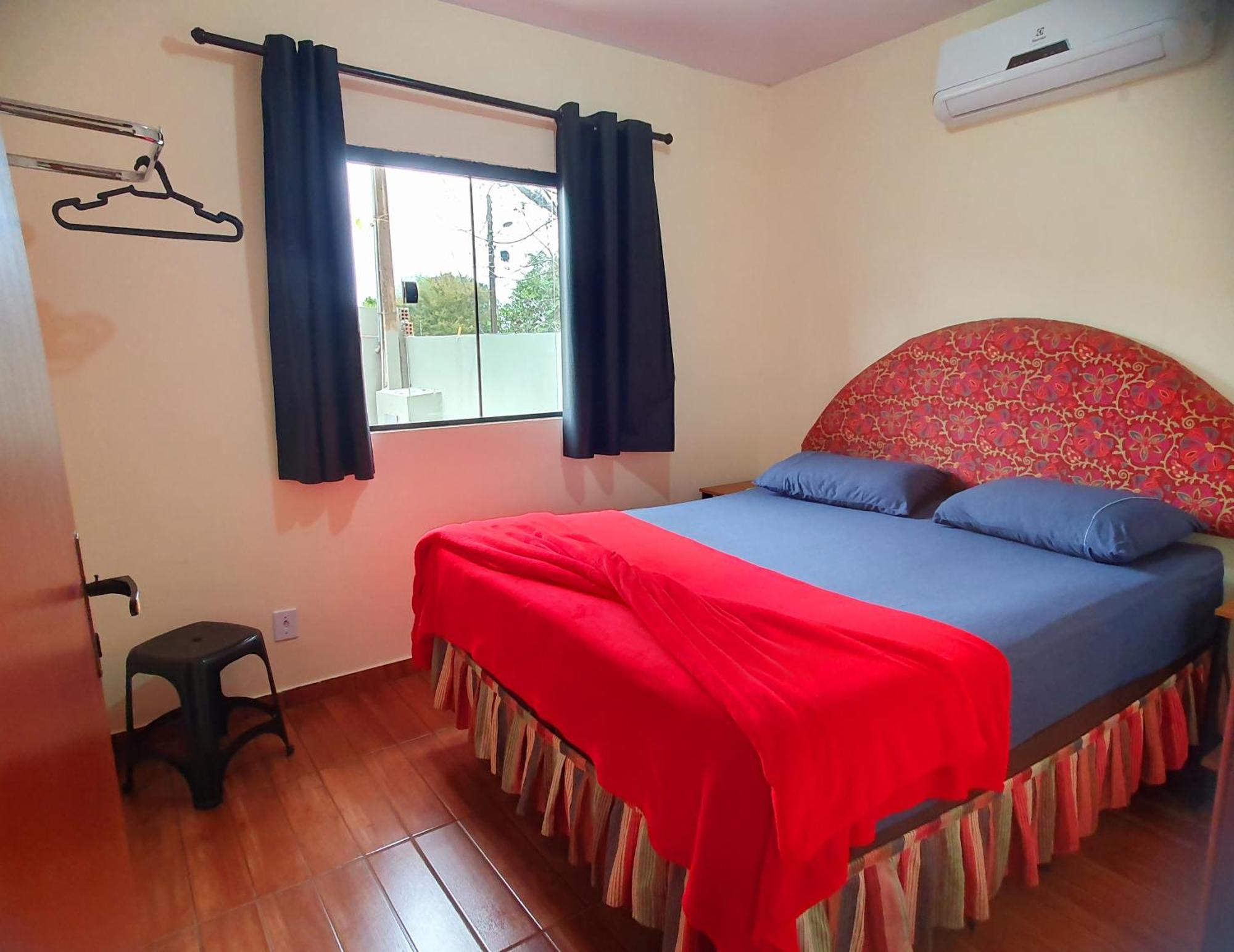 Proximo A Av Das Cataratas - Ar Condicionado - Estacionamento Privado Фос-ду-Игуасу Экстерьер фото